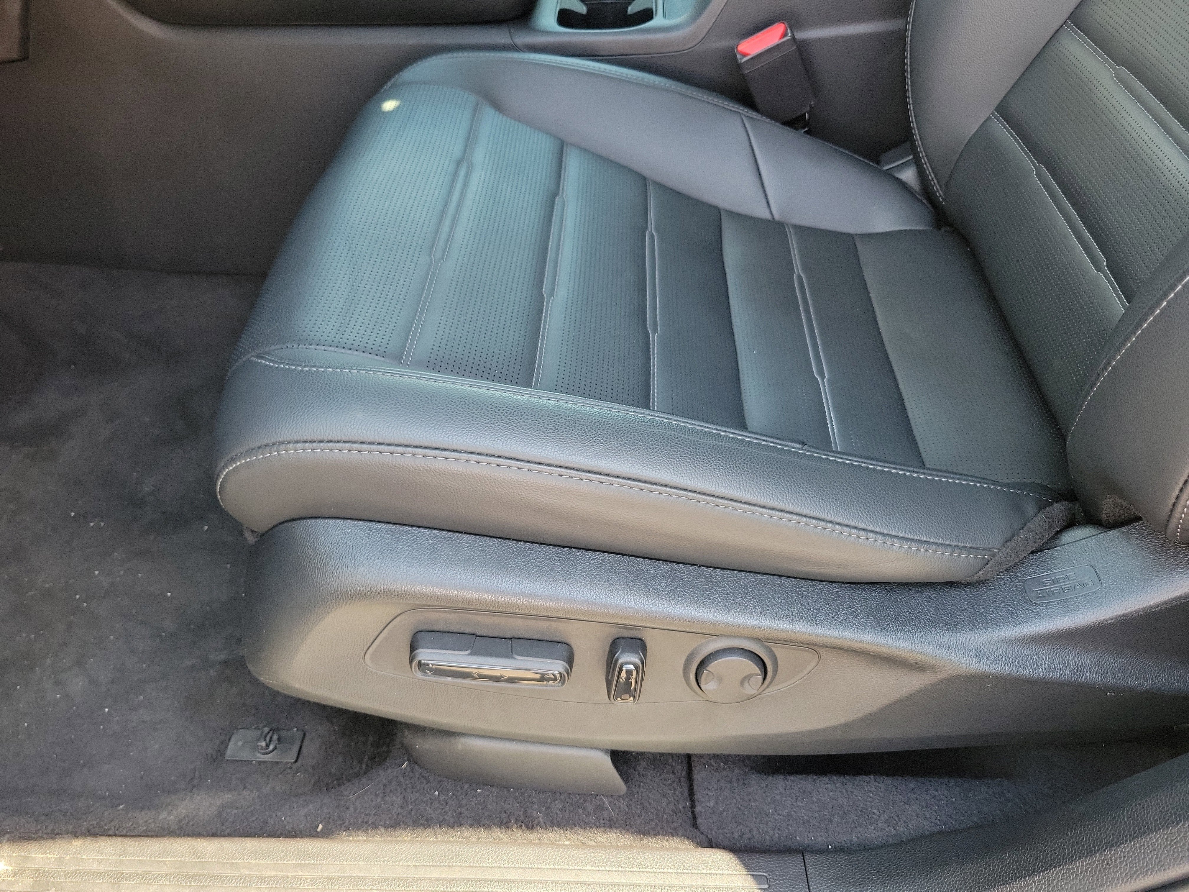 Used 2023 Honda CR-V EX-L image 5