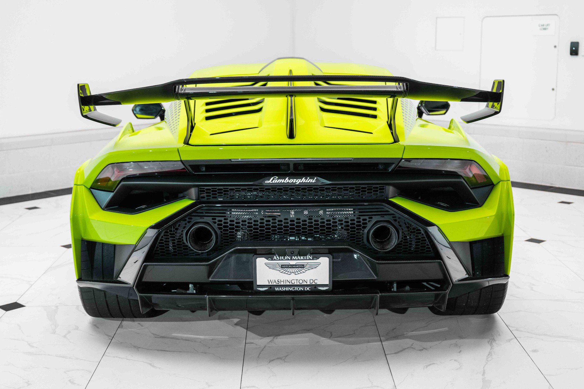 Used 2022 Lamborghini Huracan STO image 8