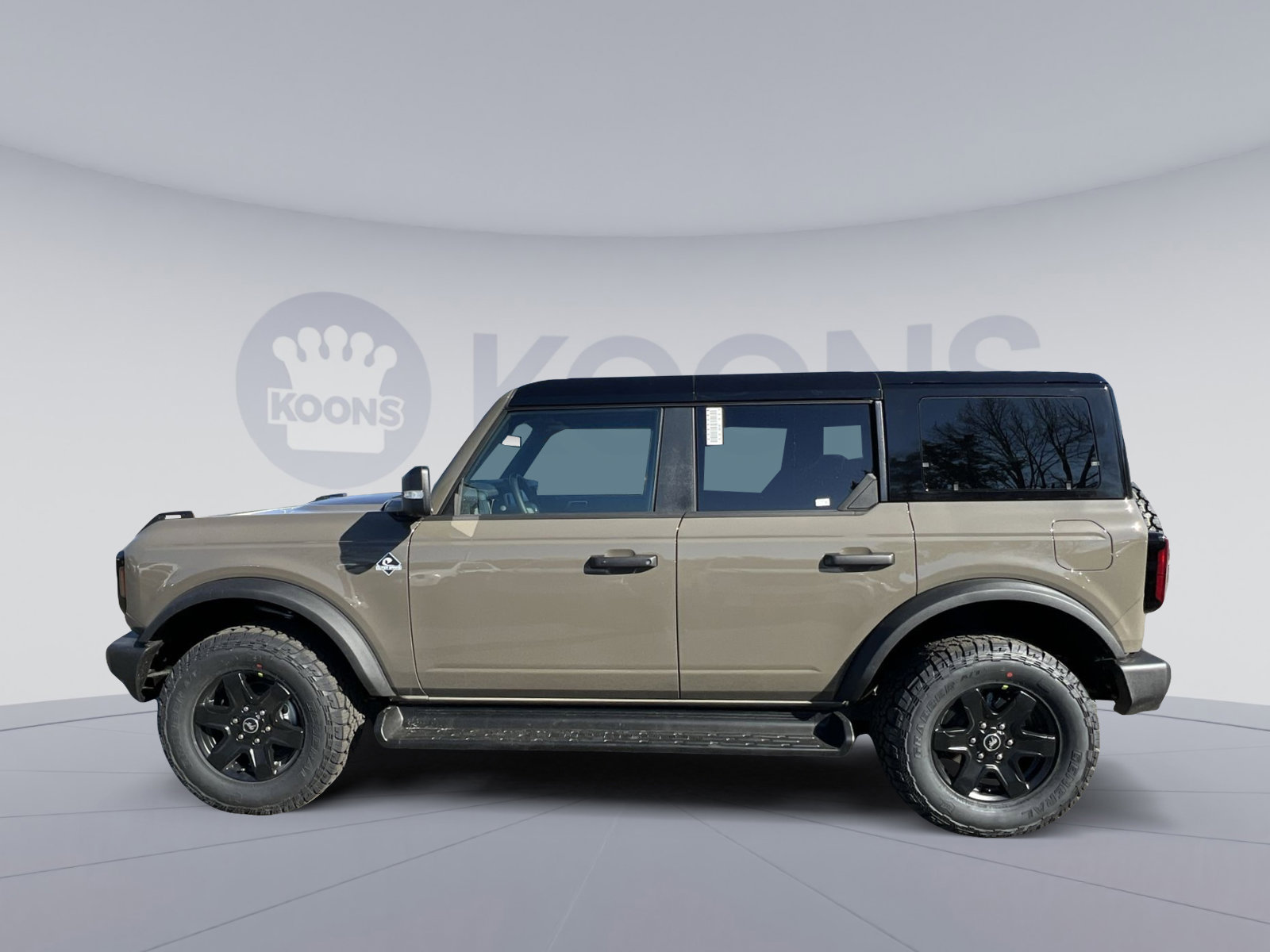 New 2025 Ford Bronco Outer Banks image 2