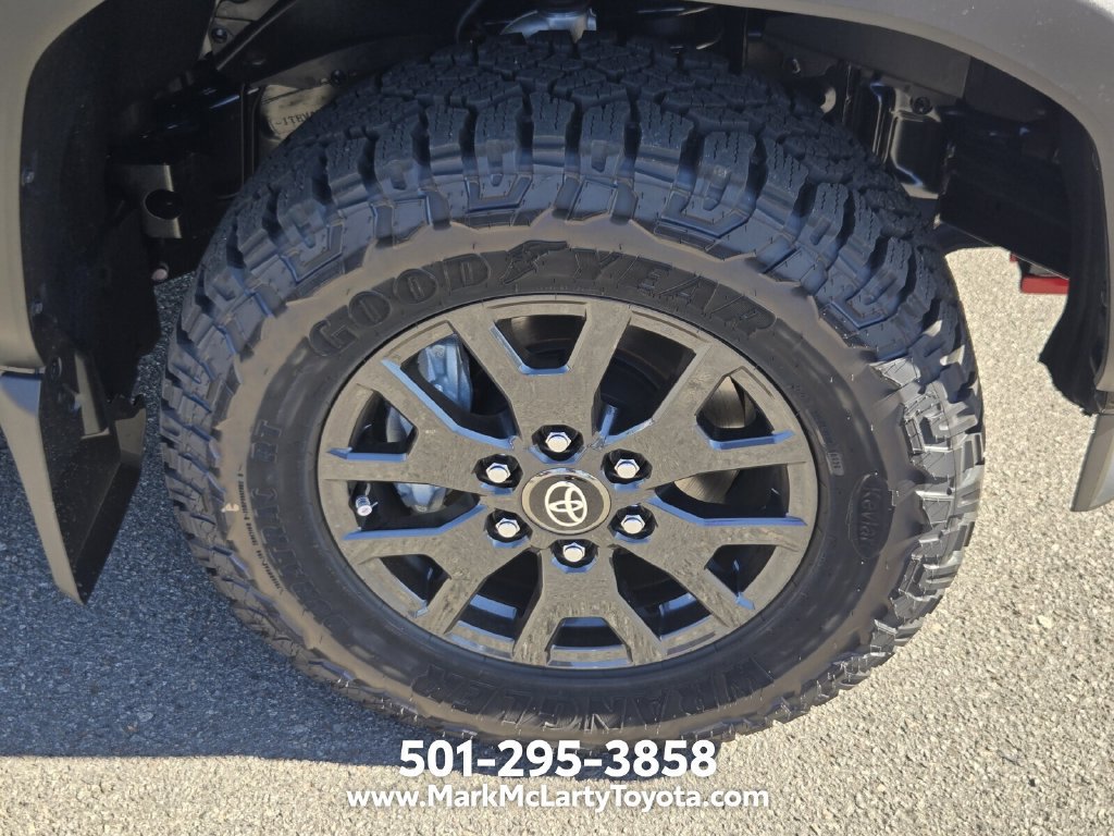 New 2026 Toyota 4Runner SR5 AWD/4WD image 17