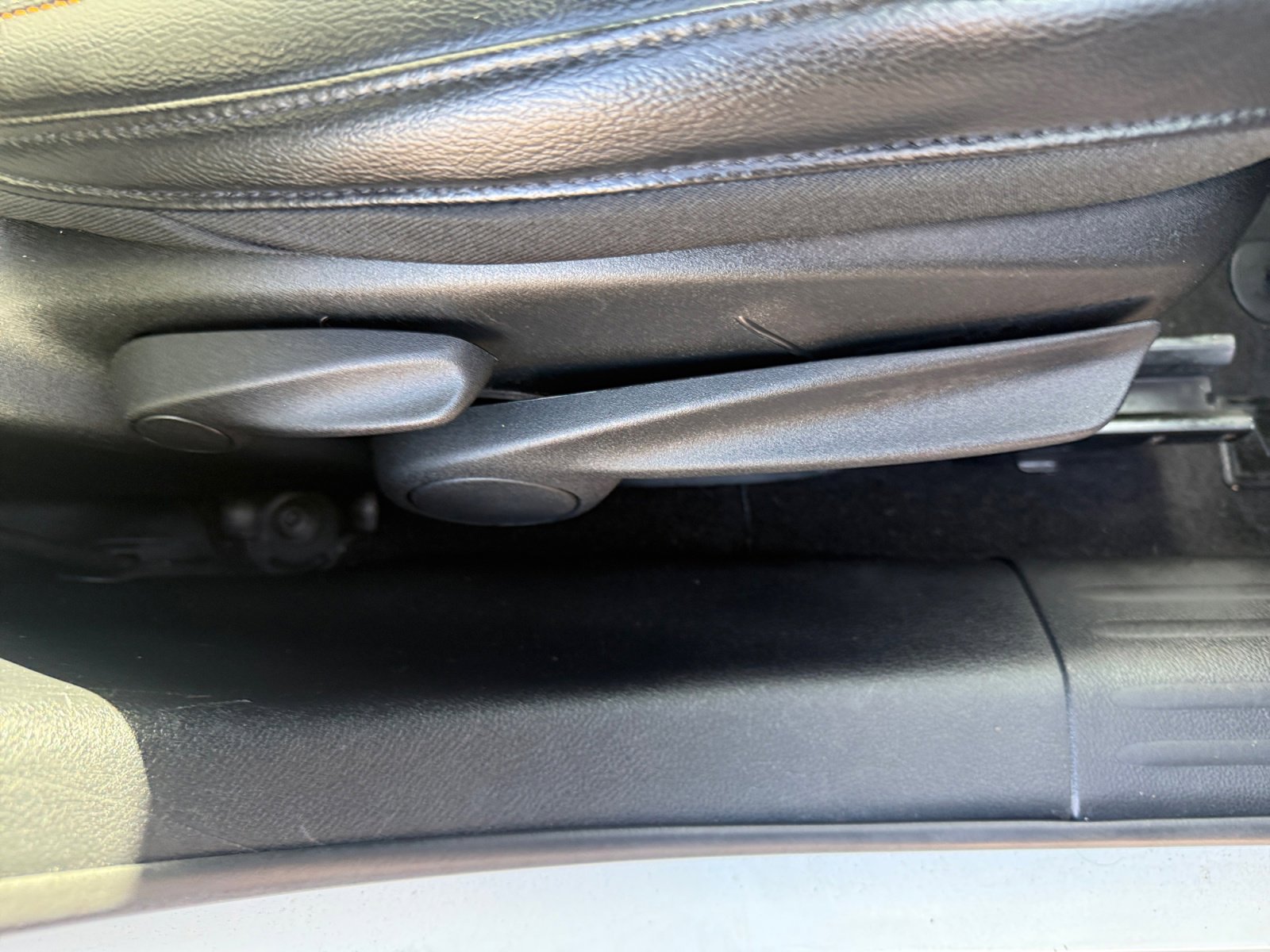 Used 2017 Jeep Compass Latitude image 30