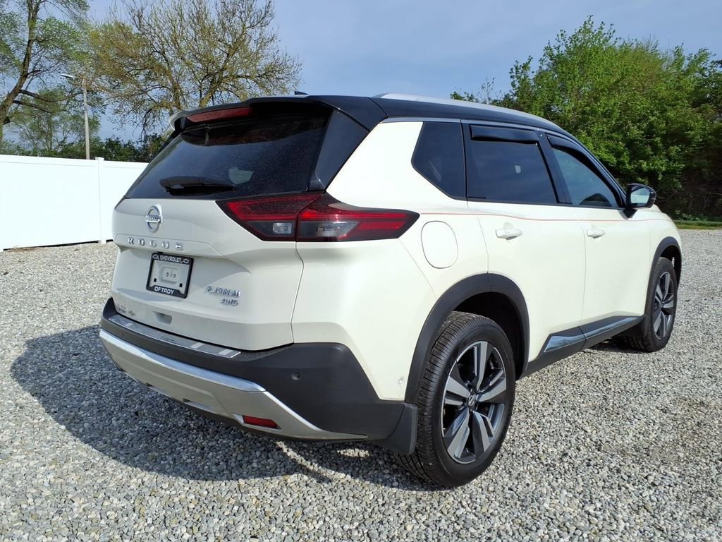 Used 2021 Nissan Rogue Platinum image 9