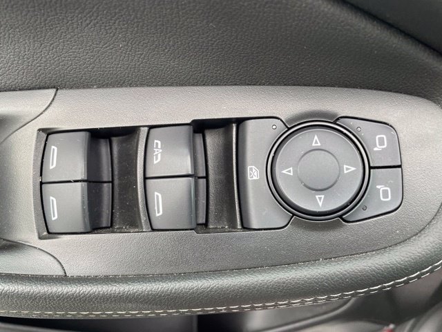 Used 2023 Buick Encore GX Select w/ Sport Touring Package FWD image 11