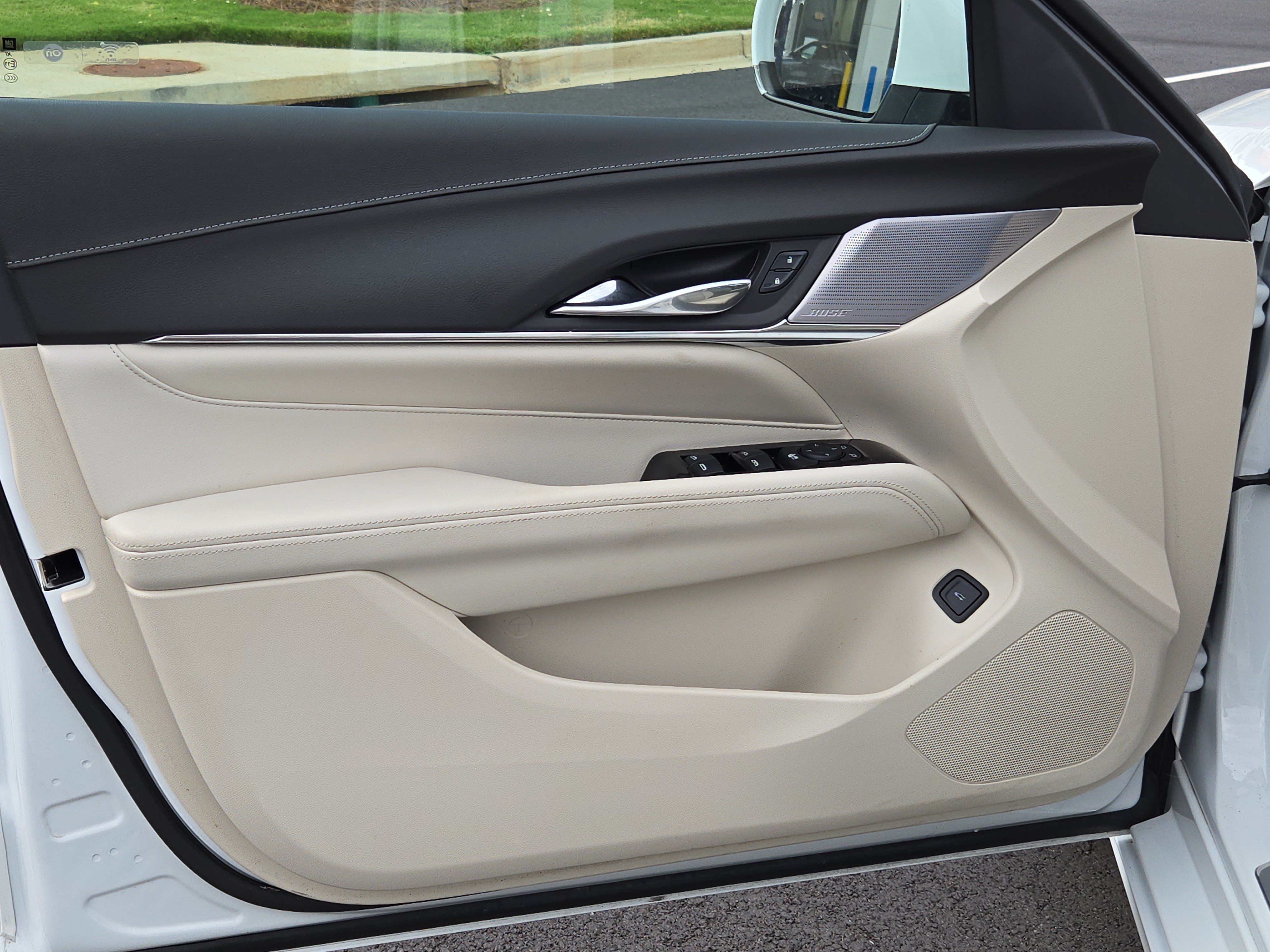 Used 2025 Cadillac CT4 Luxury w/ Sun And Sound Package RWD image 15