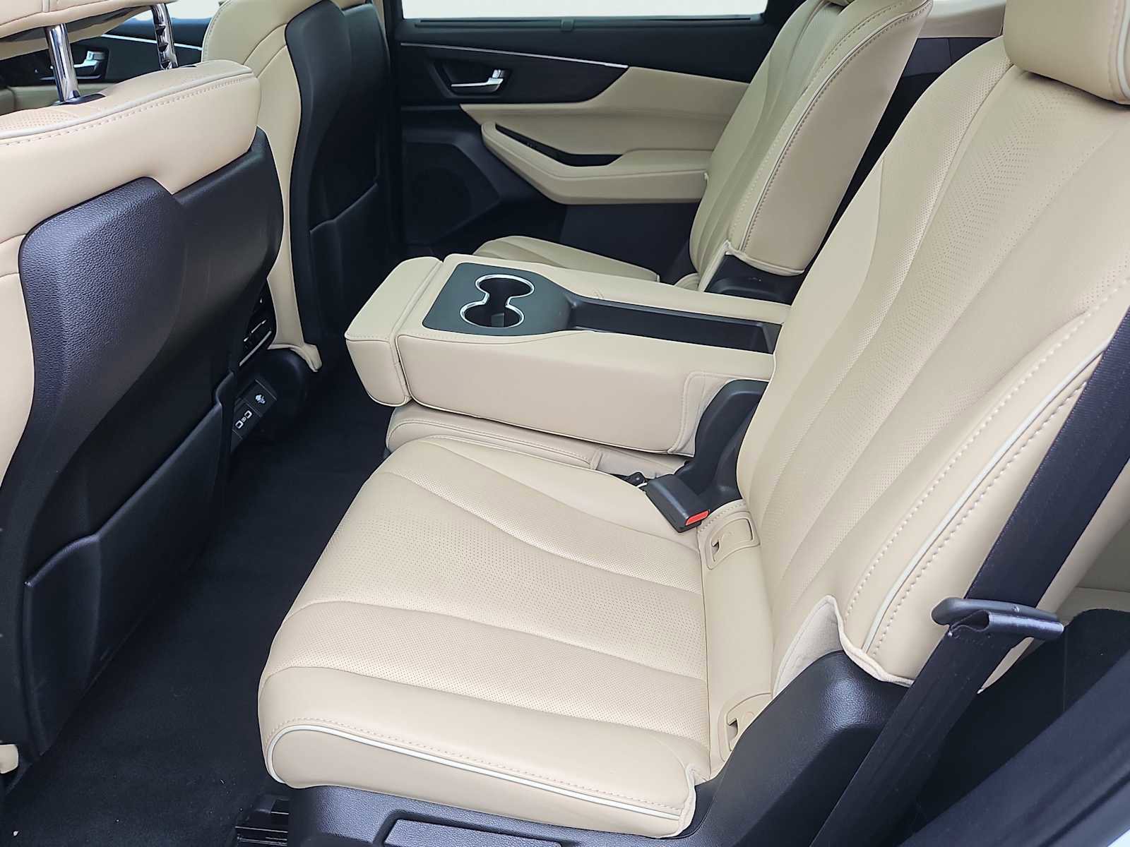 Used 2022 Acura MDX SH-AWD w/ Advance Package image 32