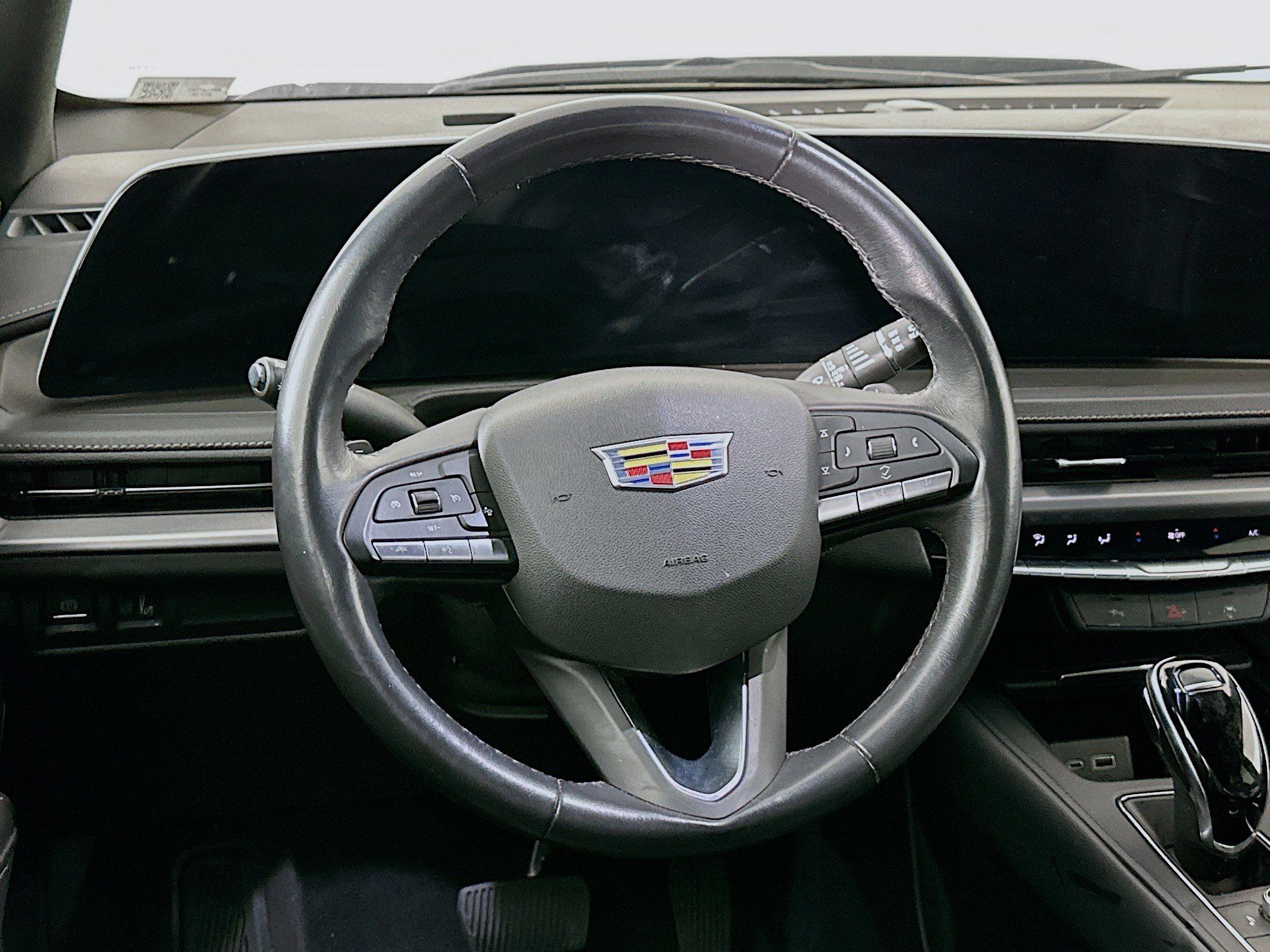 Used 2024 Cadillac XT4 Premium Luxury image 18