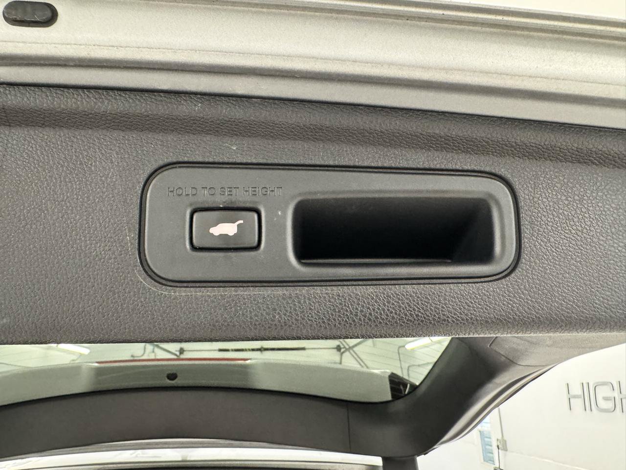 Used 2023 Honda Odyssey Elite image 7