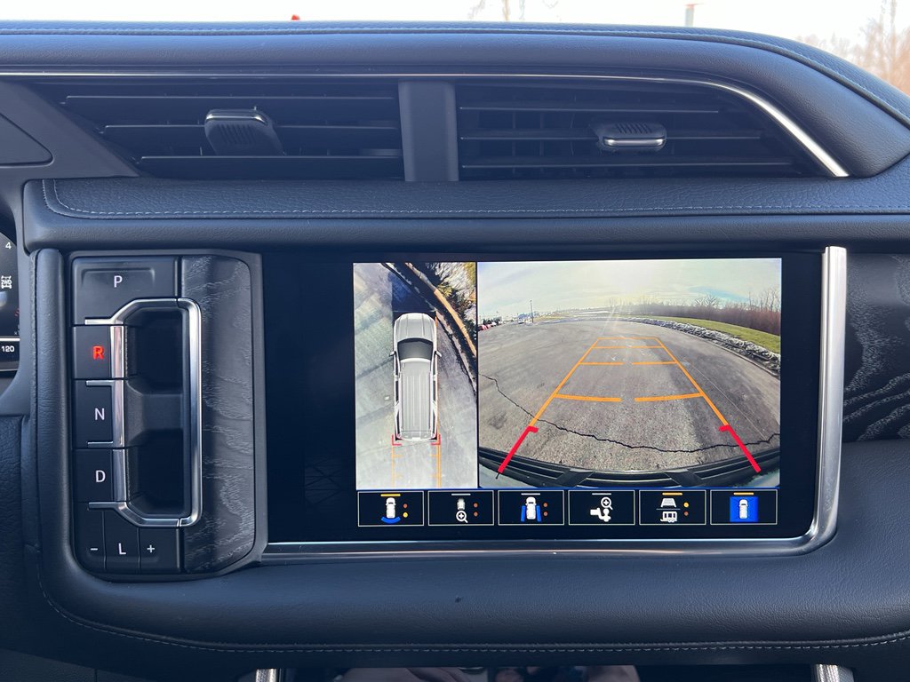 Used 2023 GMC Yukon XL Denali image 27