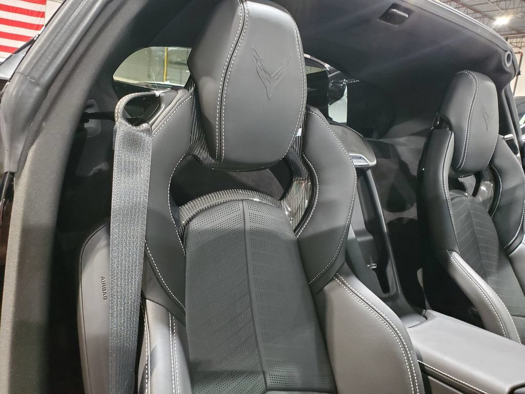 Used 2025 Chevrolet Corvette Z06 RWD image 19