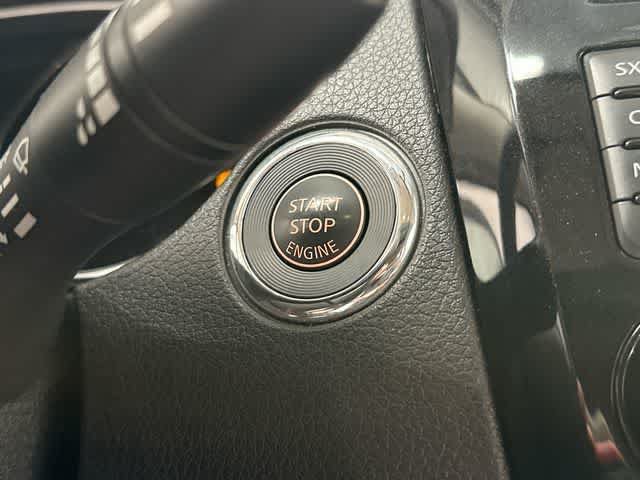 Used 2015 Nissan Rogue SL w/ SL Premium Package AWD/4WD image 11