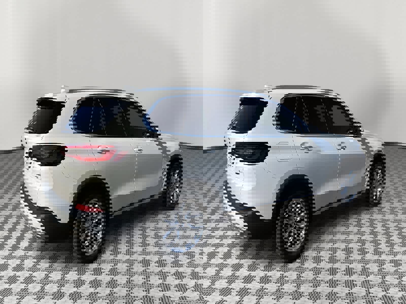 Used 2023 BMW X5 sDrive40i w/ Parking Assistance Package image 5