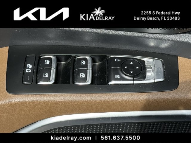 Certified 2022 Kia Telluride SX w/ SX Prestige Package AWD/4WD image 17