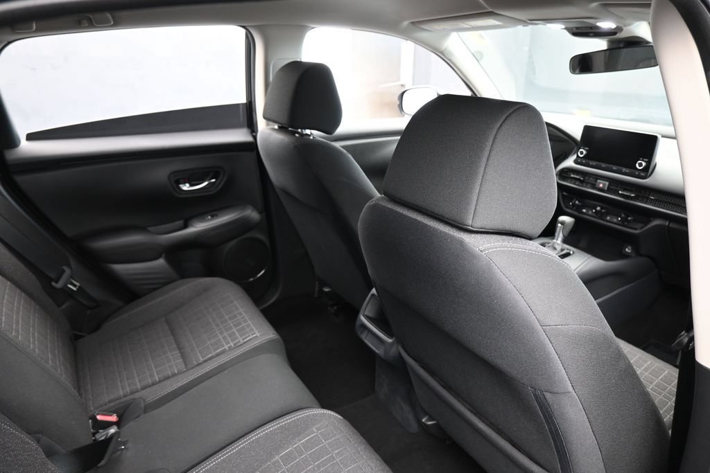 Used 2025 Honda HR-V LX image 42