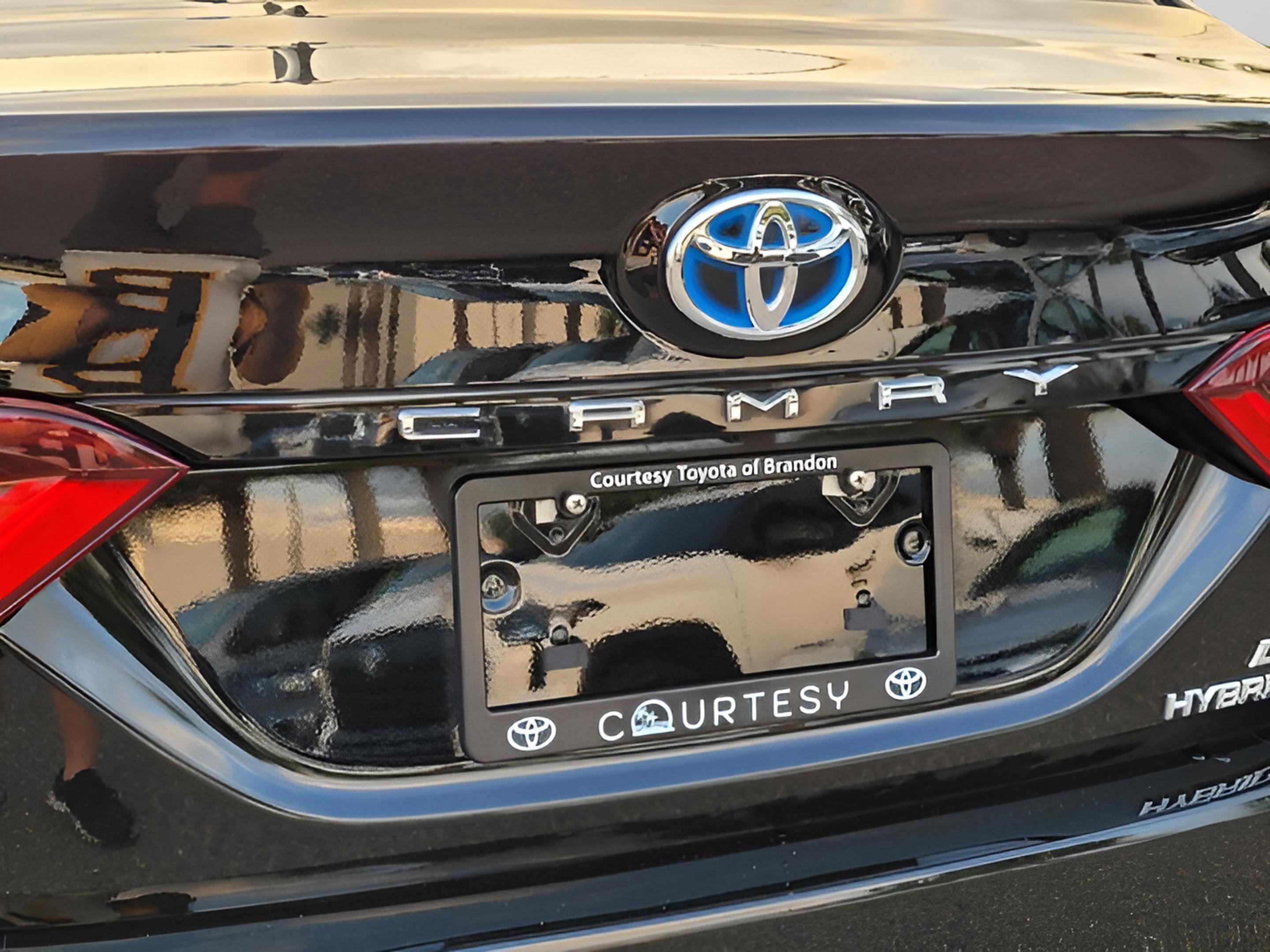 Certified 2023 Toyota Camry LE image 9