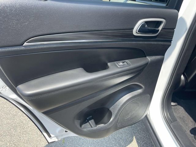 Used 2022 Jeep Grand Cherokee Limited image 20