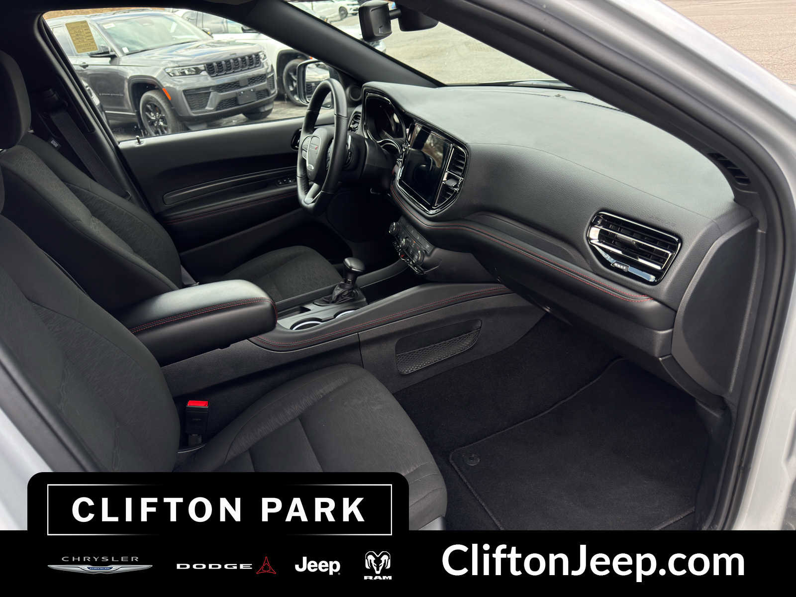 Certified 2025 Dodge Durango GT image 16