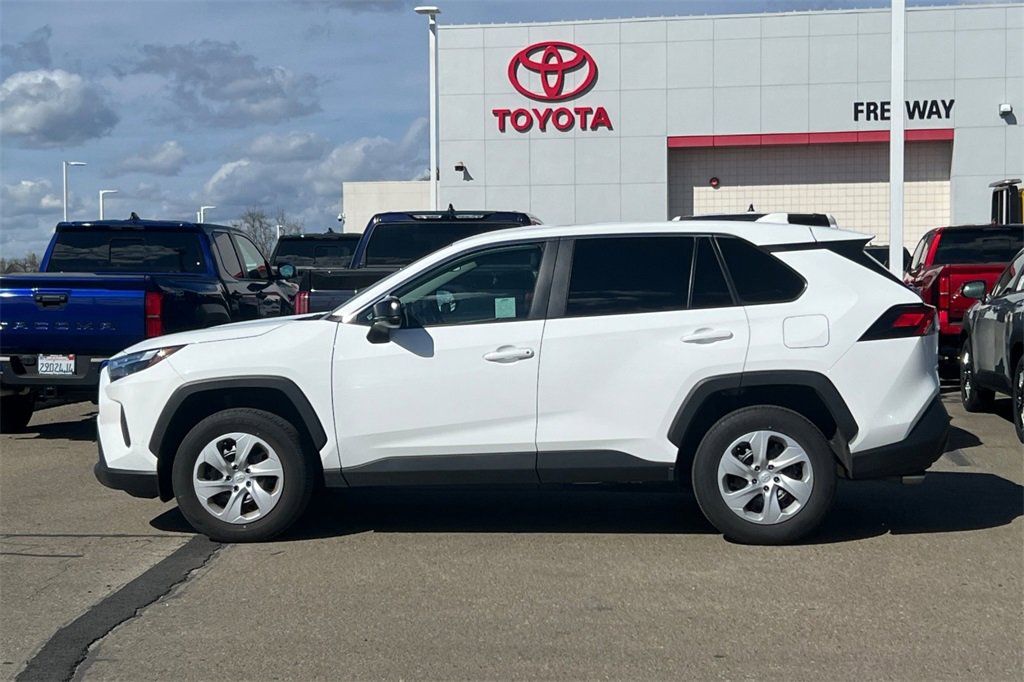 Certified 2025 Toyota RAV4 LE image 9