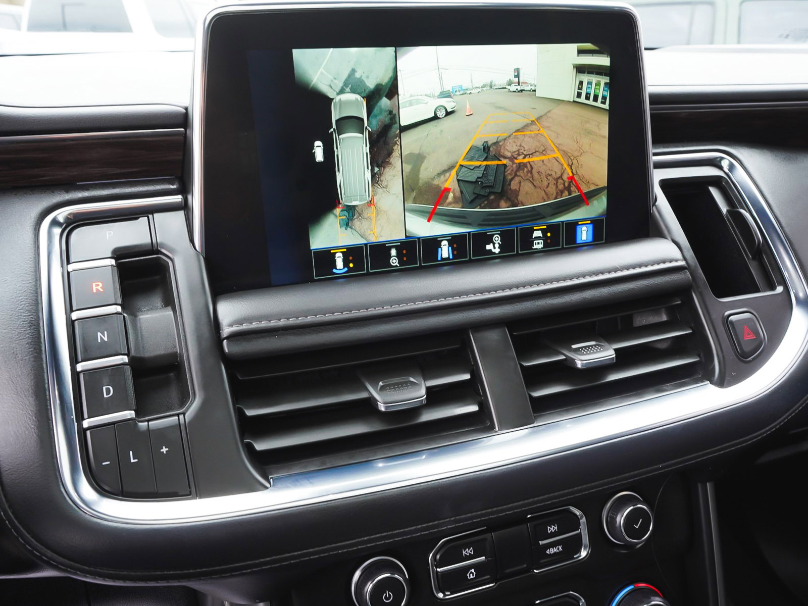 Used 2024 Chevrolet Tahoe LT w/ LT Signature Plus Package image 29