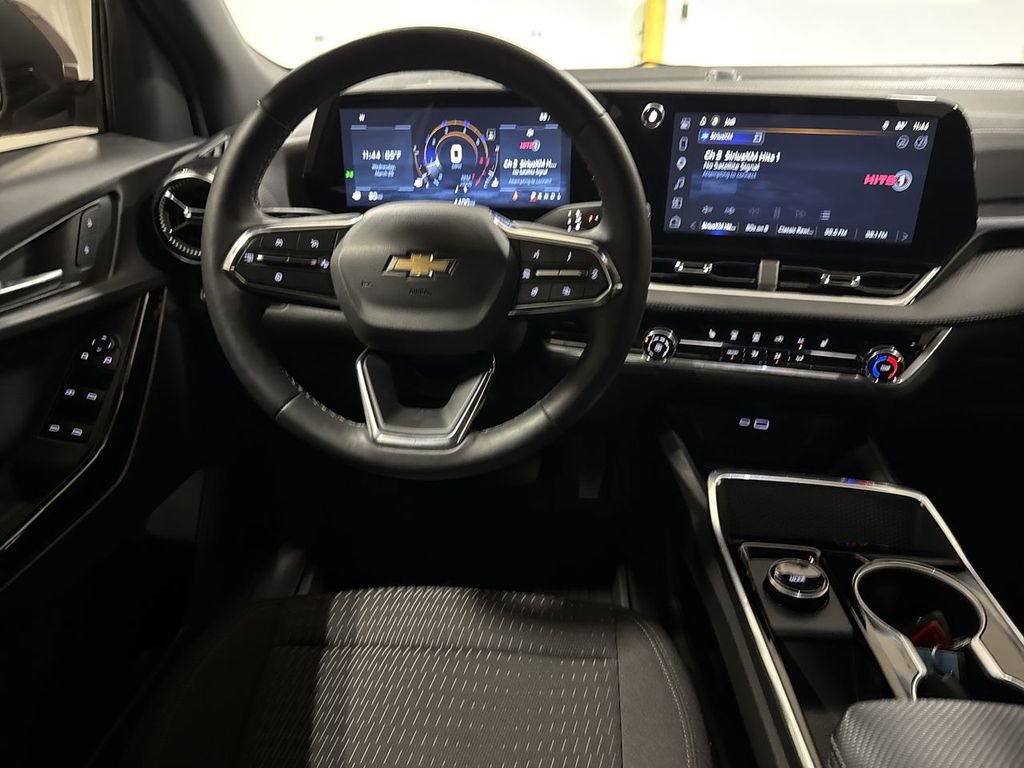 Used 2026 Chevrolet Equinox LT image 11