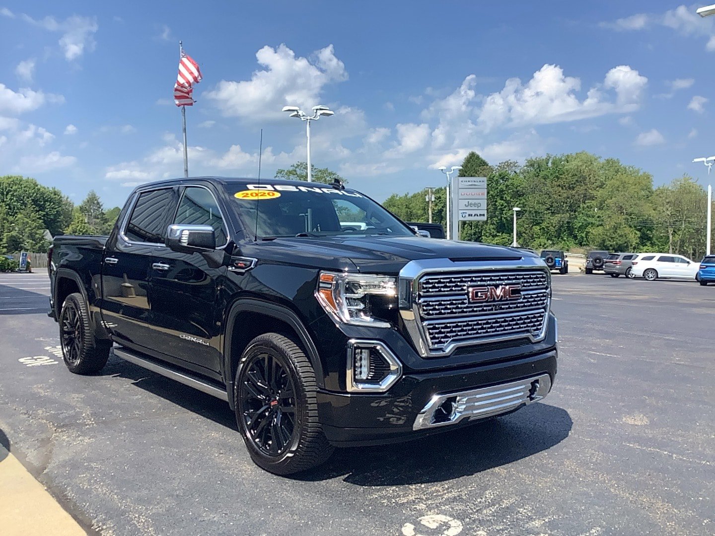 Used 2020 GMC Sierra 1500 Denali w/ Denali Ultimate Package AWD/4WD image 3