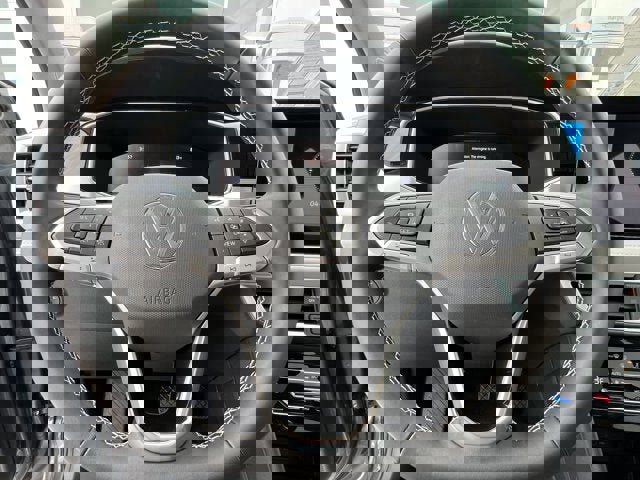 New 2025 Volkswagen Taos SE image 17