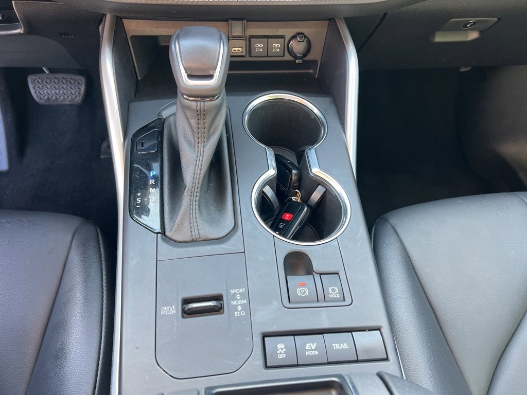 Used 2021 Toyota Highlander XLE image 16