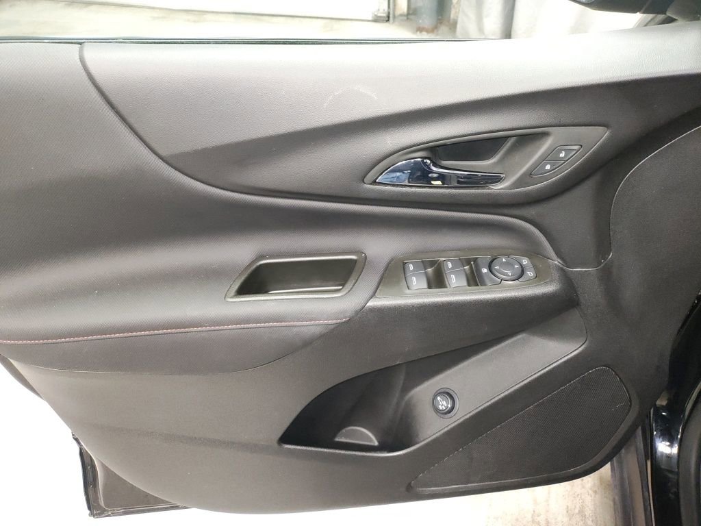 Used 2023 Chevrolet Equinox RS w/ LPO, Floor Liner Package image 26