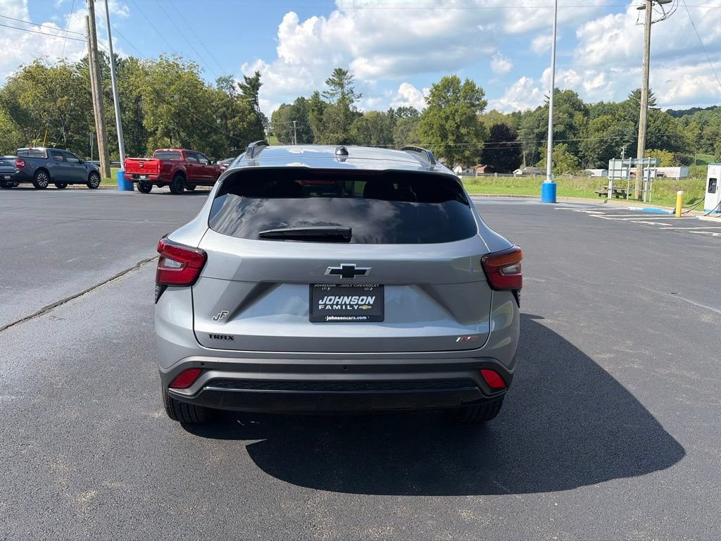 New 2026 Chevrolet Trax RS w/ Driver Confidence Package FWD image 7