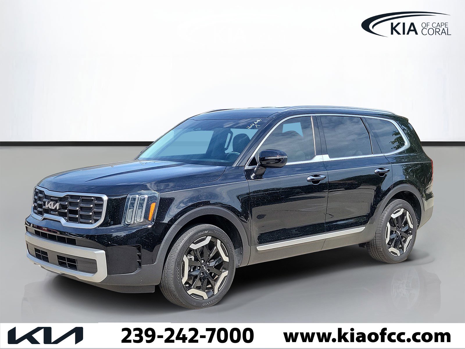 Certified 2023 Kia Telluride S FWD image 3