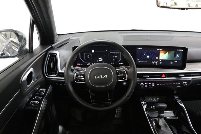 Used 2025 Kia Sorento SX Prestige AWD/4WD image 13
