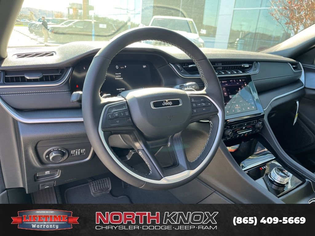 New 2025 Jeep Grand Cherokee L Altitude image 6