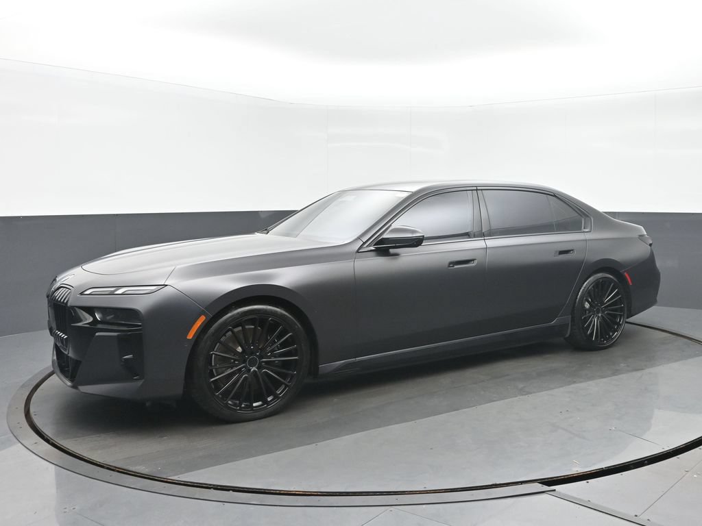 Used 2023 BMW i7 xDrive60 AWD/4WD image 3