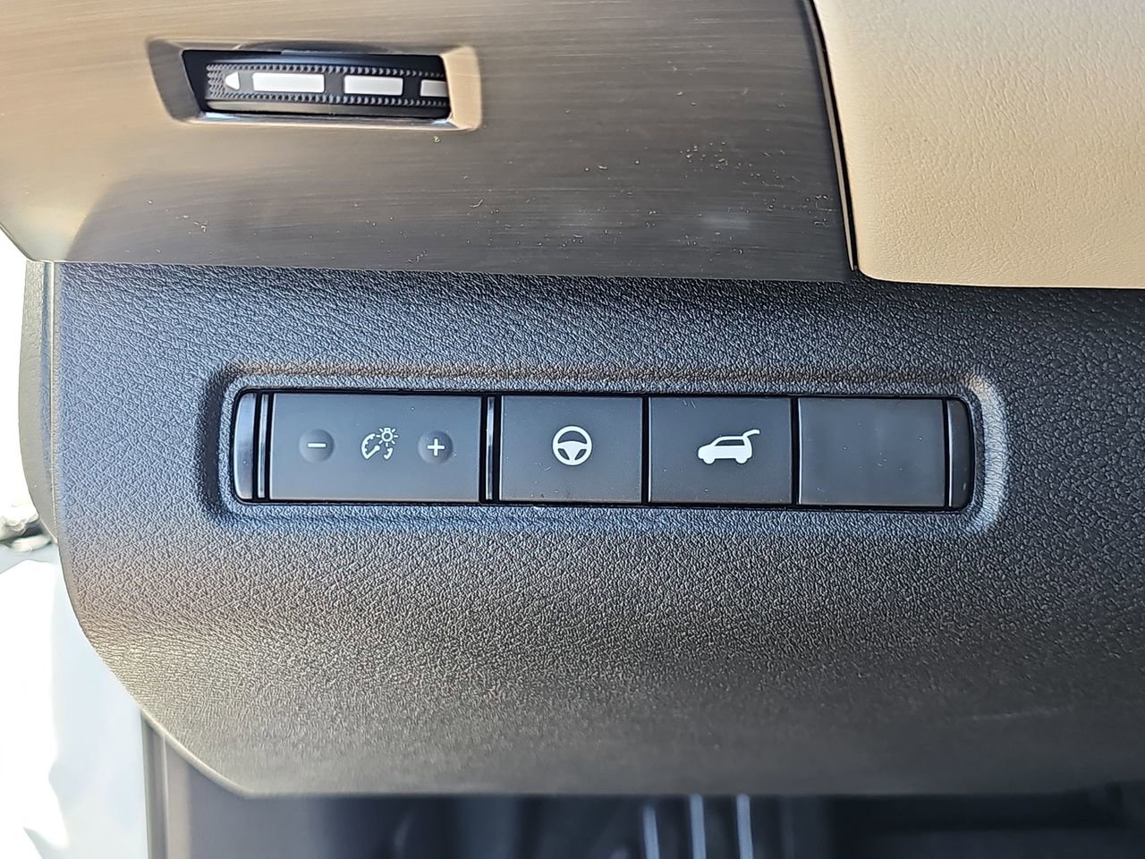 New 2026 Nissan Pathfinder SL FWD image 31