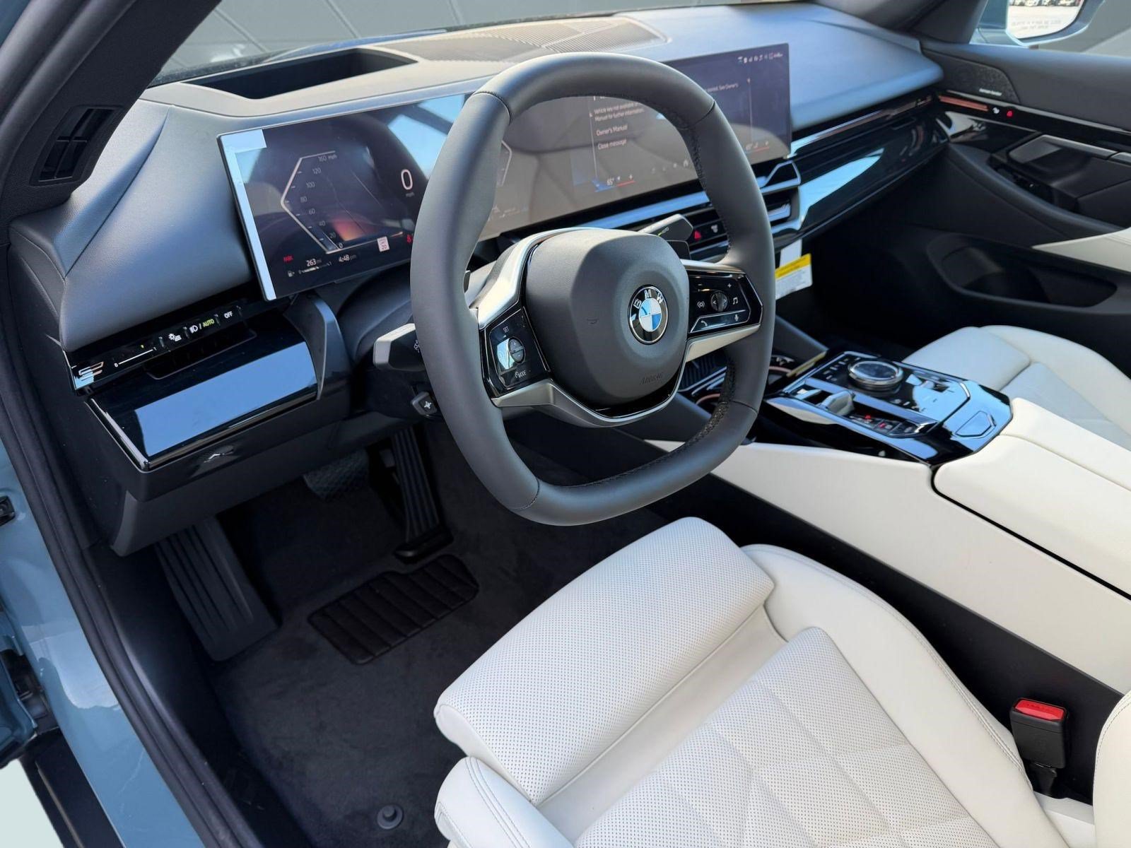 Used 2026 BMW 530i w/ Premium Package RWD image 4