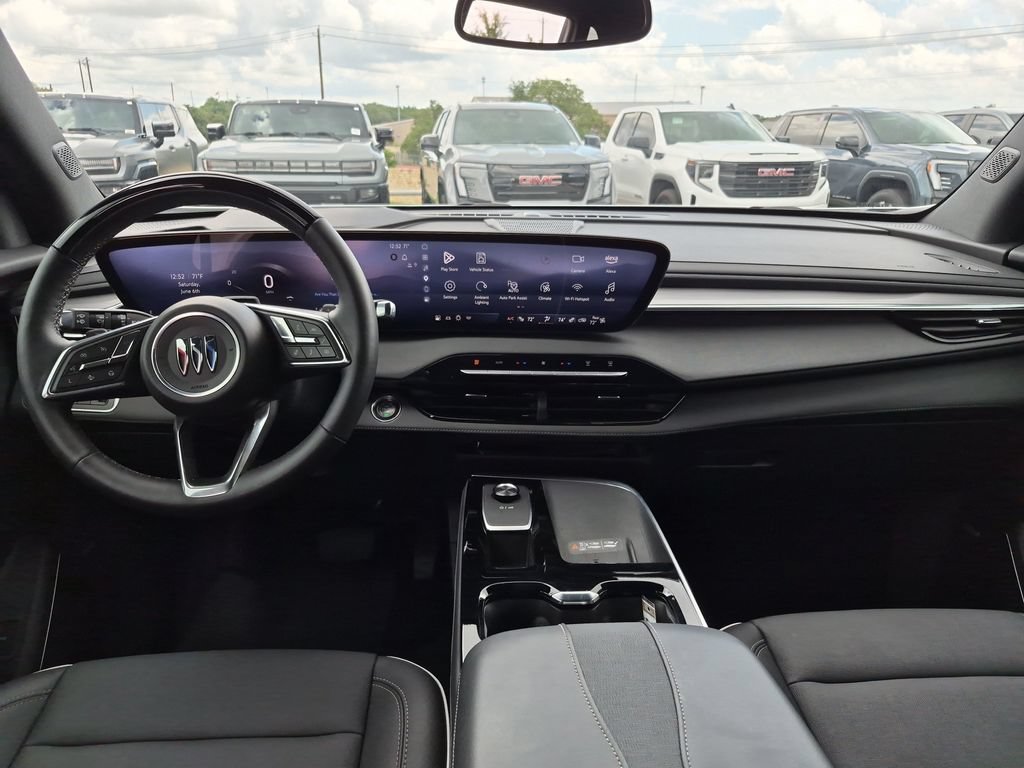 Used 2025 Buick Enclave Preferred w/ Super Cruise Package FWD image 29