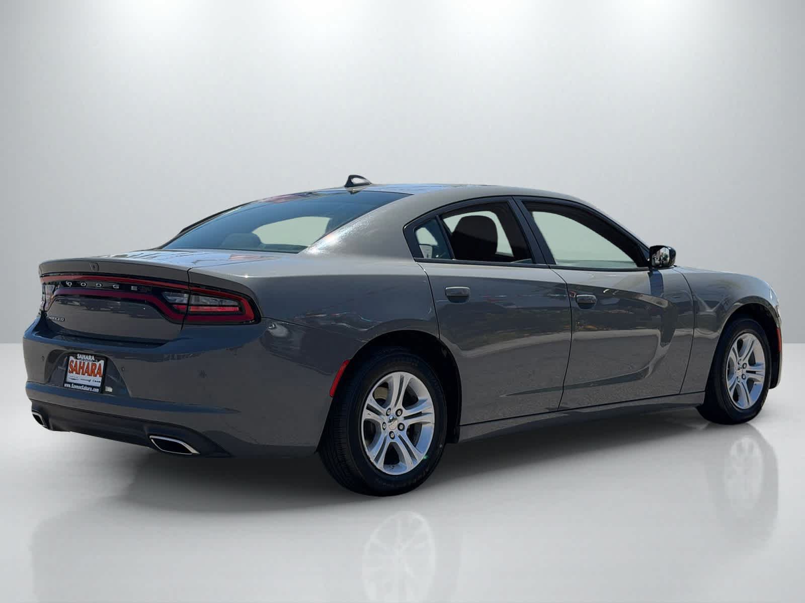 Used 2023 Dodge Charger SXT RWD image 7
