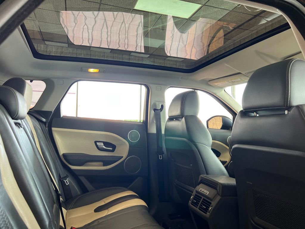 Used 2015 Land Rover Range Rover Evoque Dynamic image 14