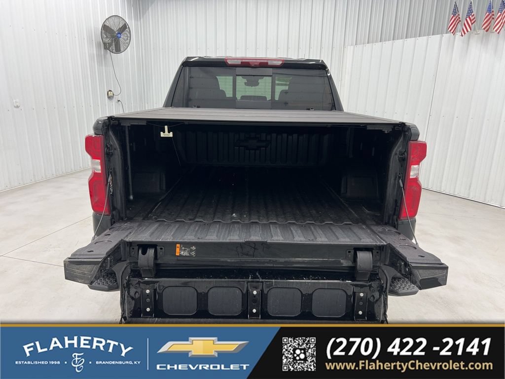 Used 2025 Chevrolet Silverado 1500 High Country AWD/4WD image 21