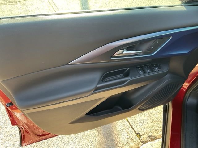 Used 2025 Chevrolet Equinox EV LT w/ Convenience Package image 25