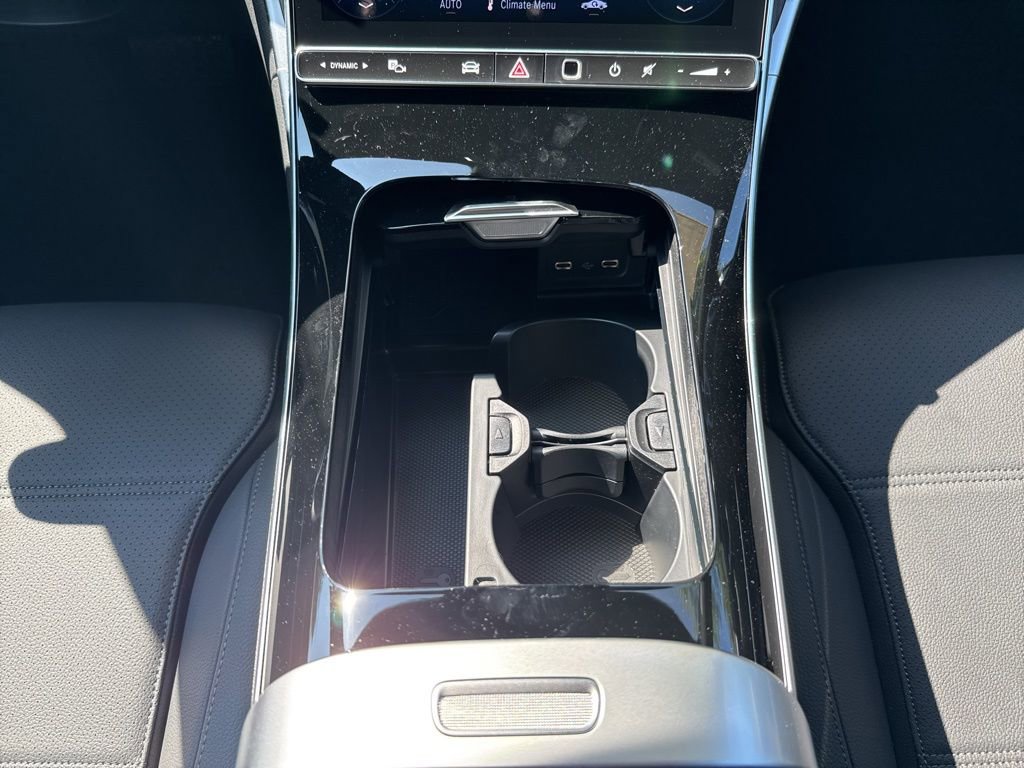 New 2025 Mercedes-Benz C 300 4MATIC Sedan image 20