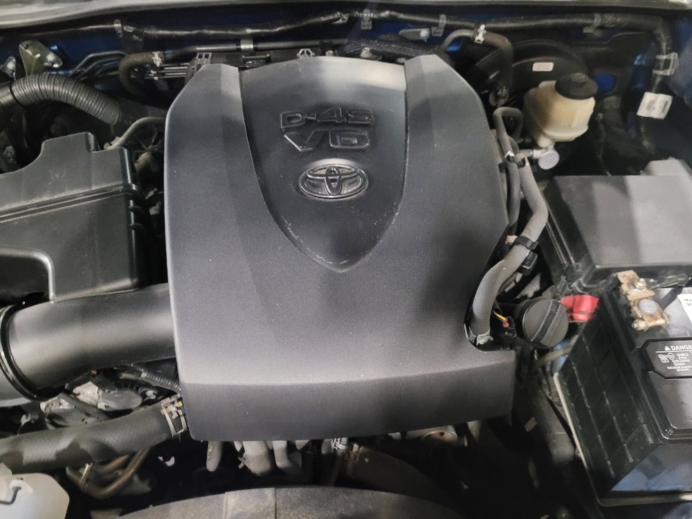 Used 2016 Toyota Tacoma SR5 w/ SR5 Appearance Package (SN) image 30