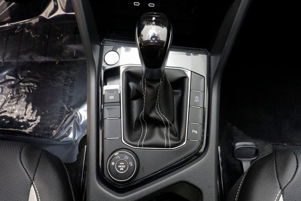 Used 2025 Volkswagen Taos SEL w/ Black Wheel Plus Package image 13