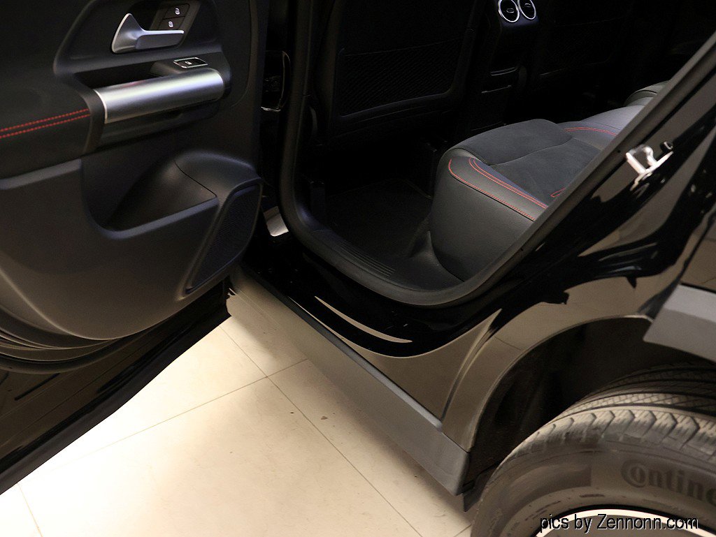 Used 2023 Mercedes-Benz GLA 250 4MATIC image 28