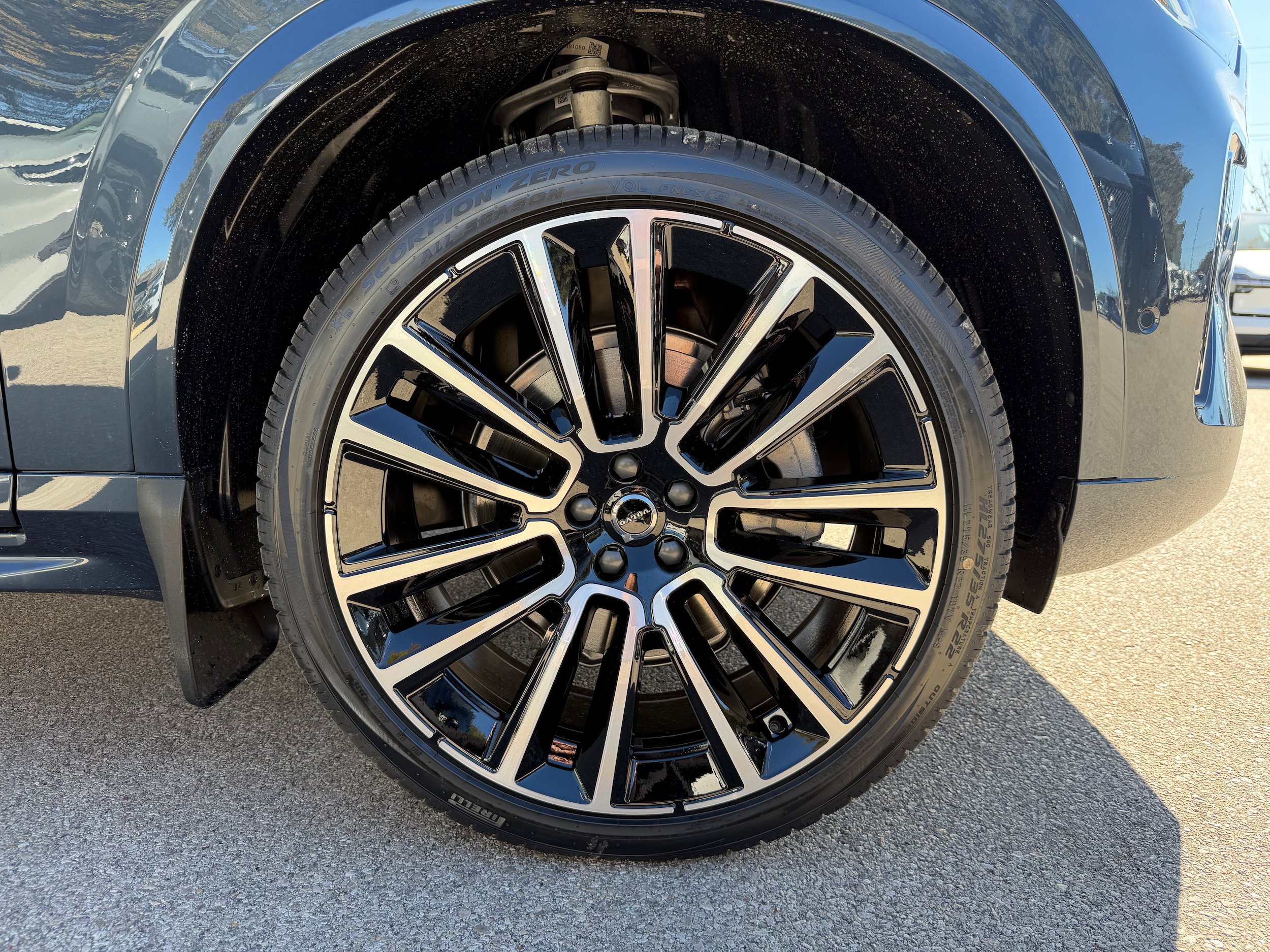 New 2026 Volvo XC90 B6 Ultra w/ Lounge Package AWD/4WD image 7
