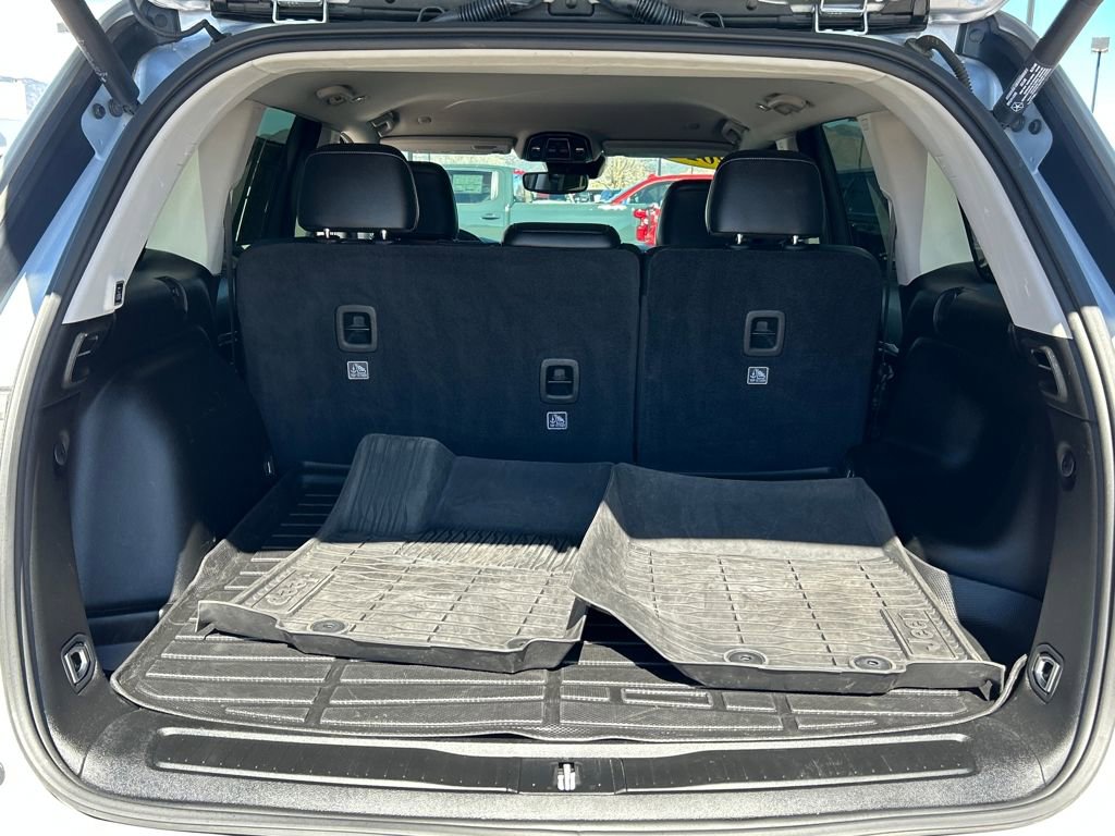 Used 2023 Jeep Grand Cherokee Limited w/ Trailer Tow Prep Group (B) image 5