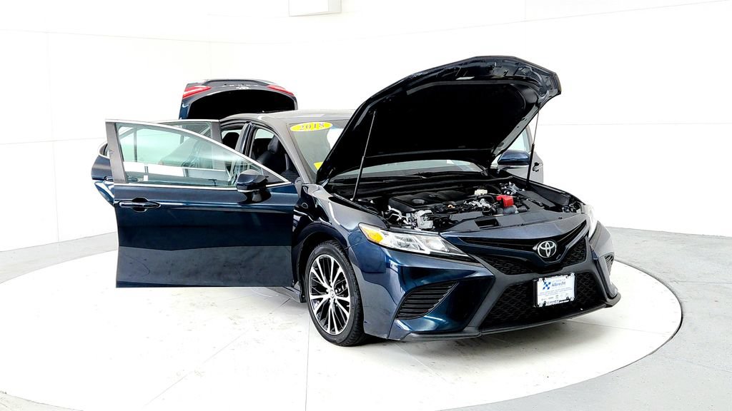 Used 2018 Toyota Camry SE w/ Audio Package FWD image 9