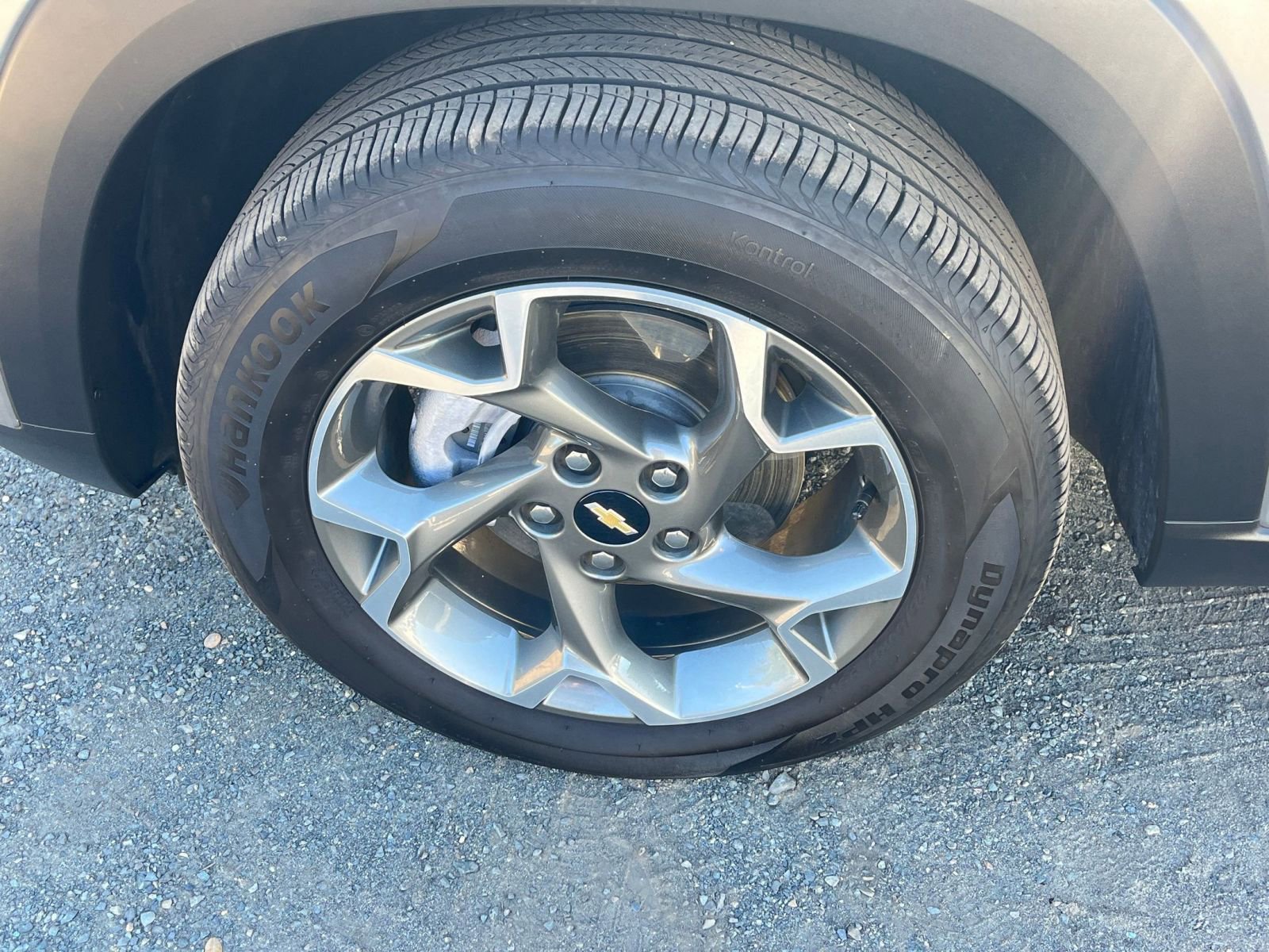 Used 2025 Chevrolet Trax LT image 28