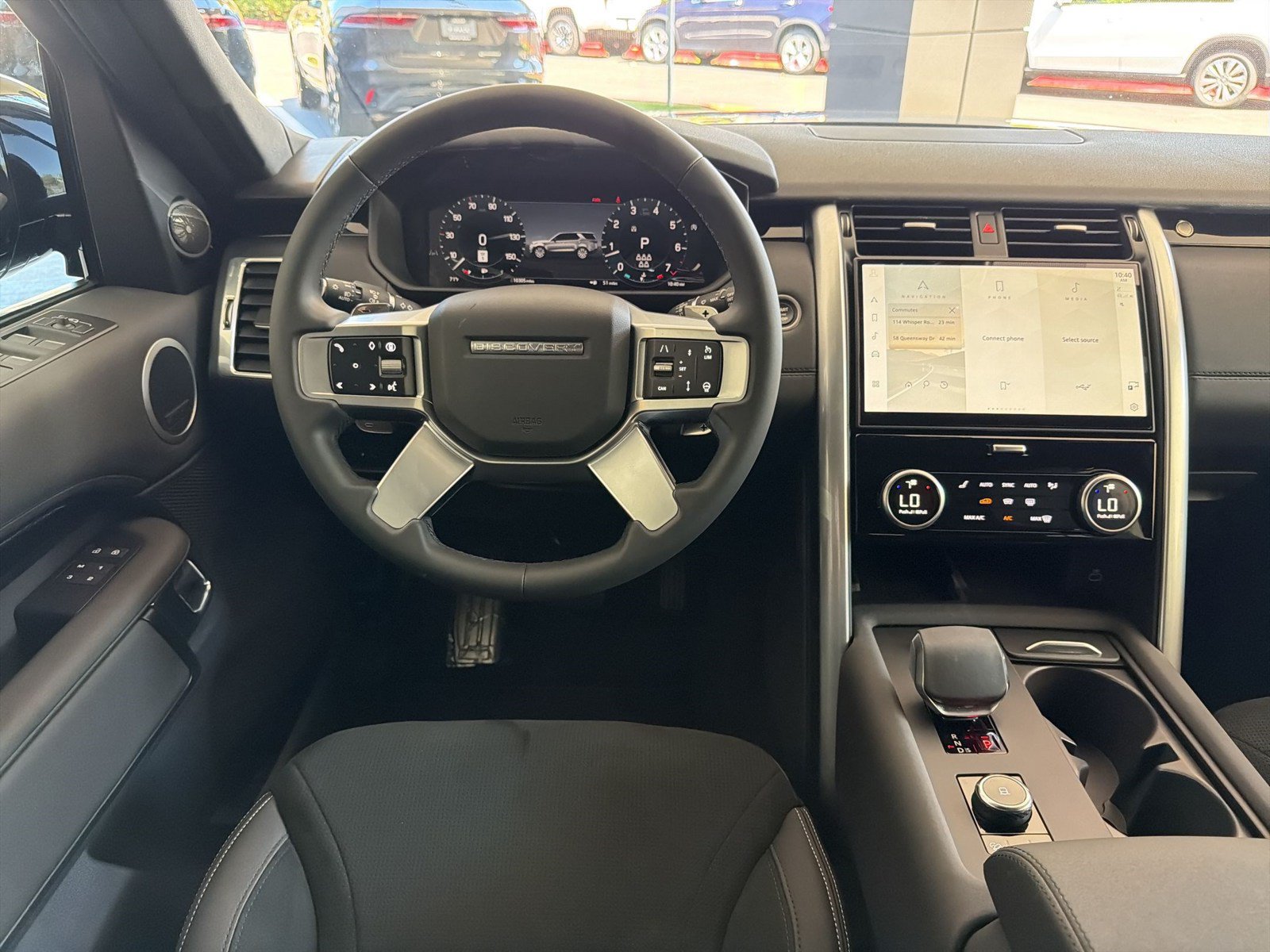 Certified 2025 Land Rover Discovery S AWD/4WD image 28