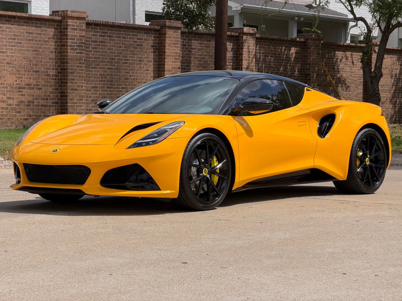 Used 2024 Lotus Emira First Edition image 10