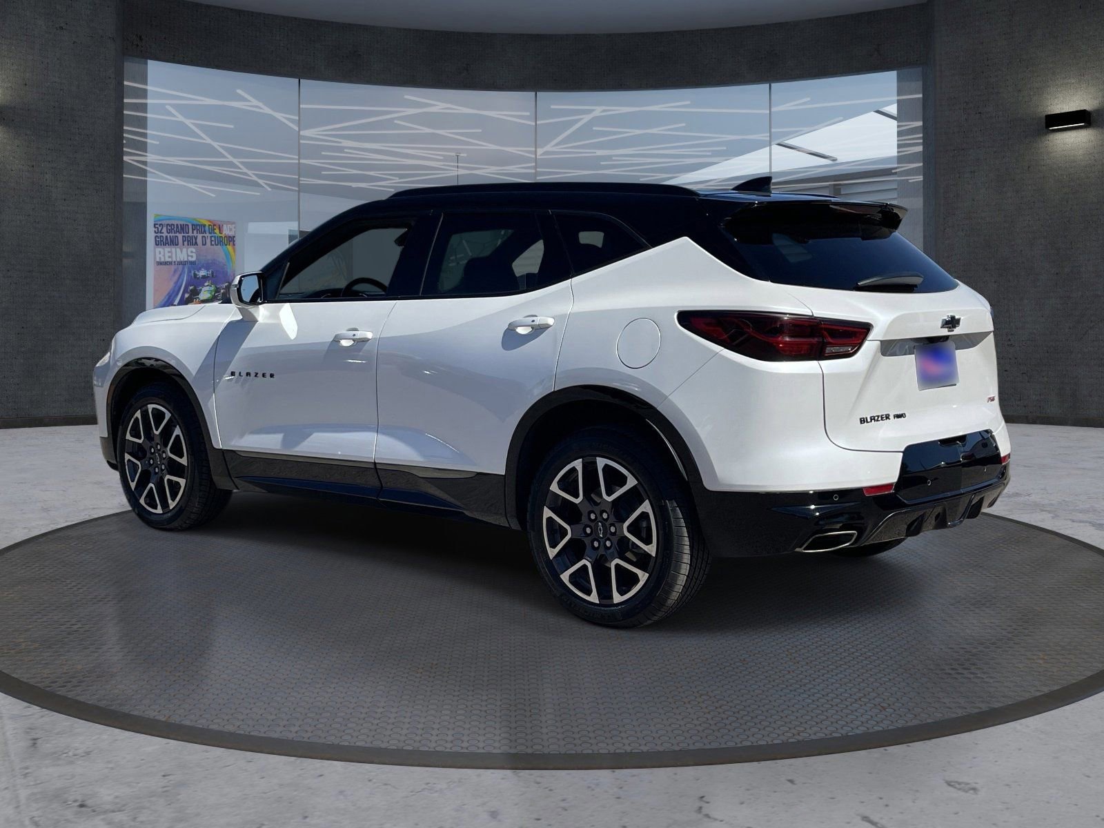 Used 2023 Chevrolet Blazer RS w/ Driver Confidence II Package image 4